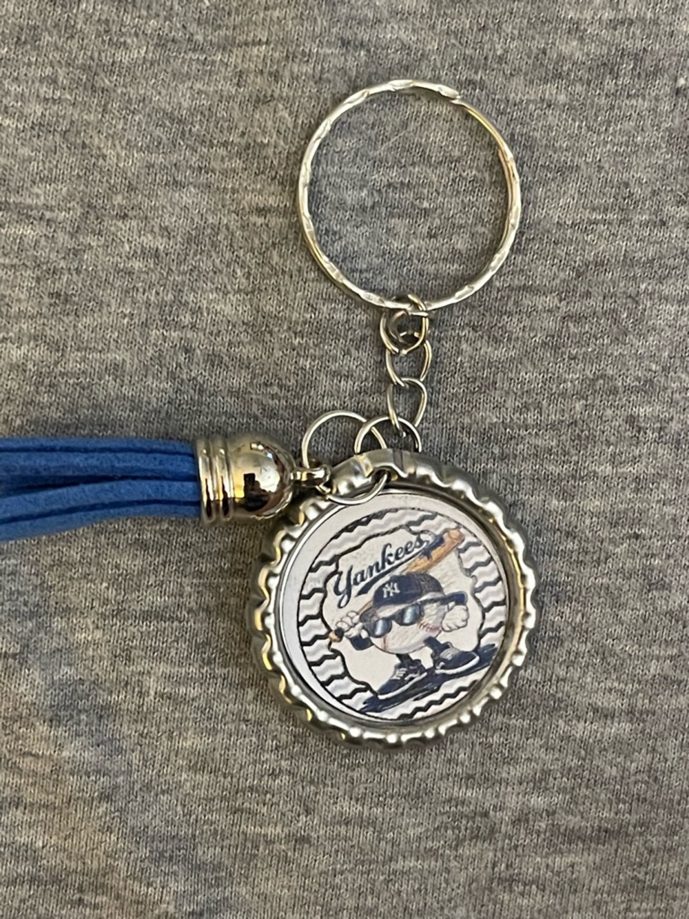 New York Yankees Bottlecap Keychain with Blue Tassel